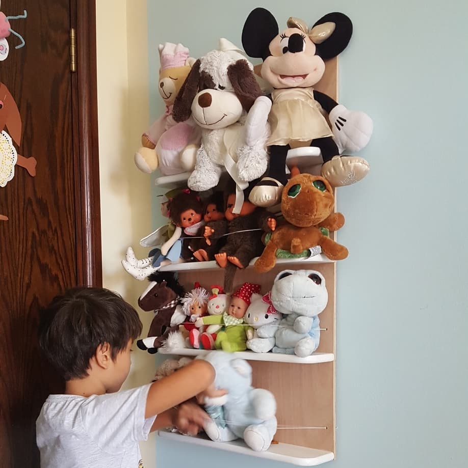 Soft toy wall clearance storage