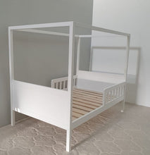 4 Poster bed Amelia