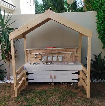Mud Kitchen House Lily – Mud Kitchens Carpentry - Main Image