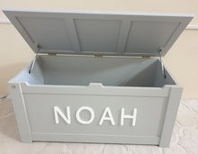 Toy Box Noah